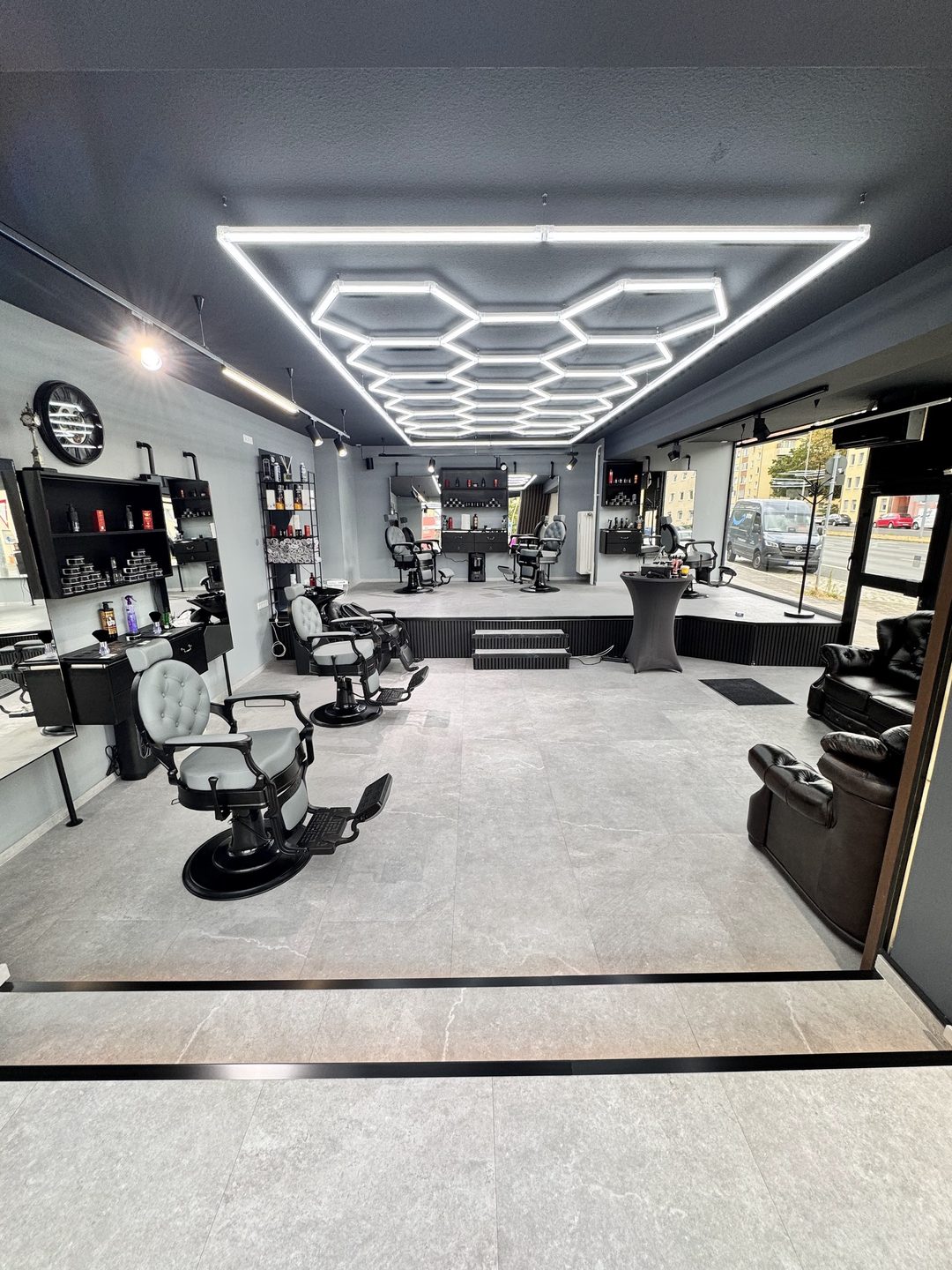 LY Barber Shop
